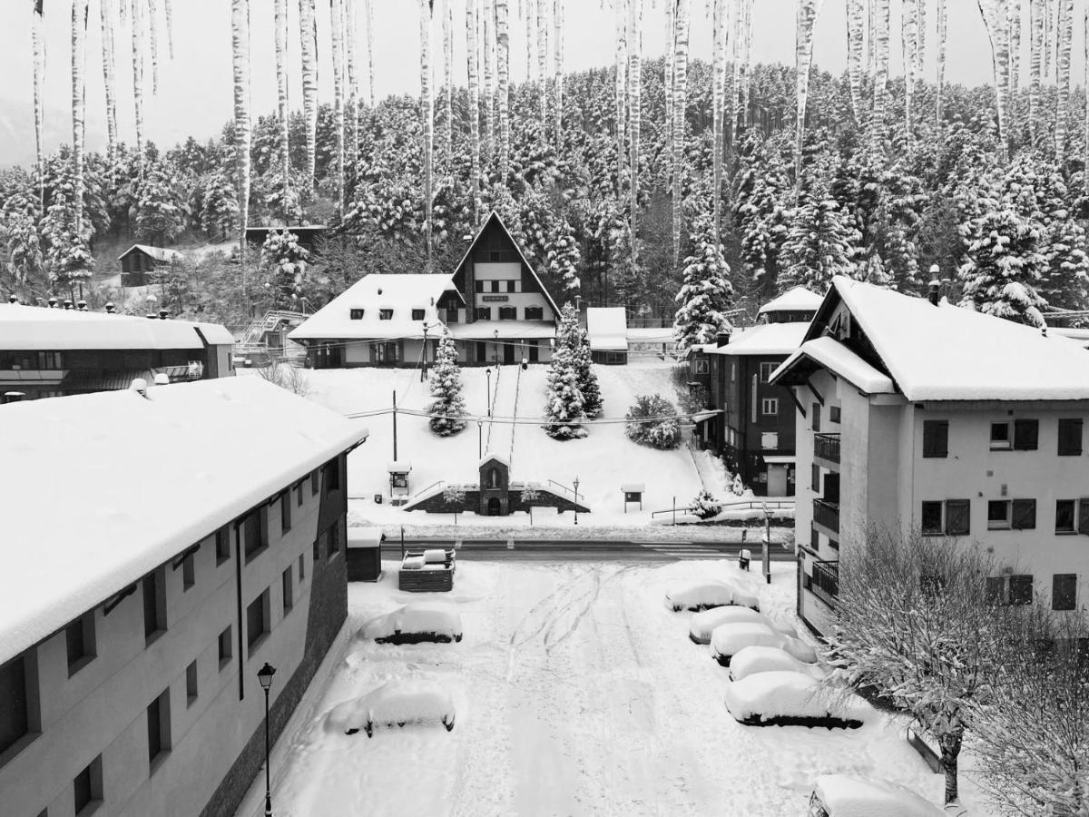 Duplex En La Nieve Appartement La Molina  Buitenkant foto